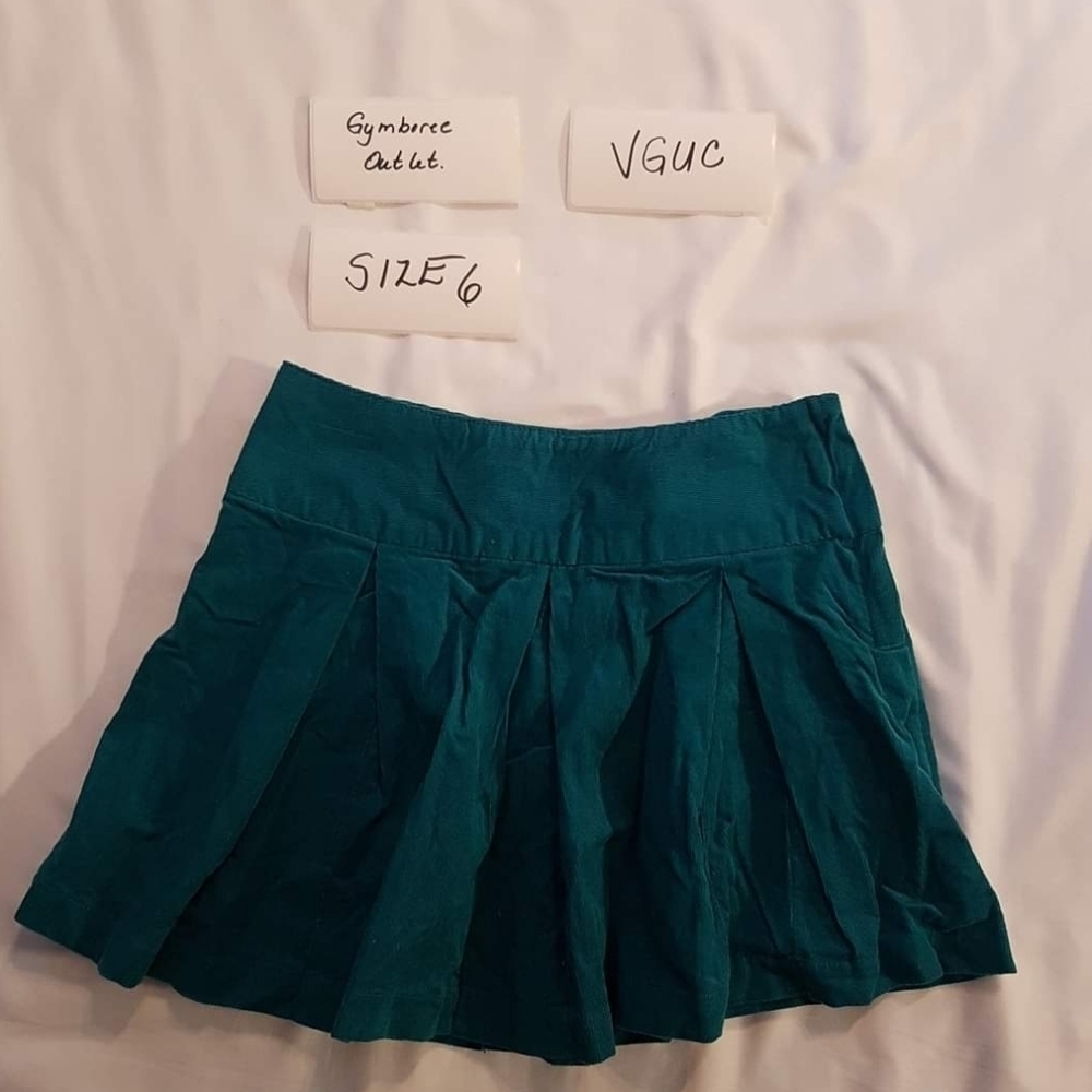 Gymboree Outlet green corduroy skirt size 6